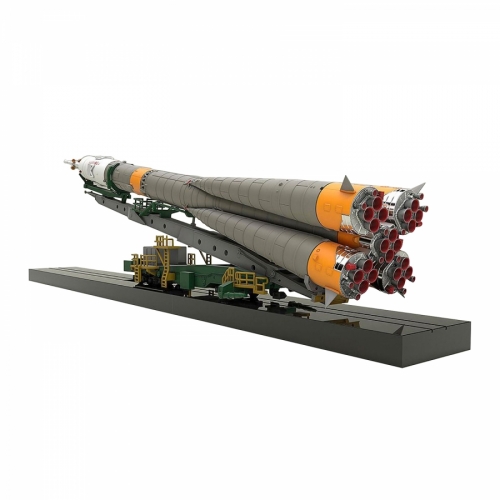 Сборная модель корабля Soyuz Rocket & Transport Train(2nd re-run) 4580416933674