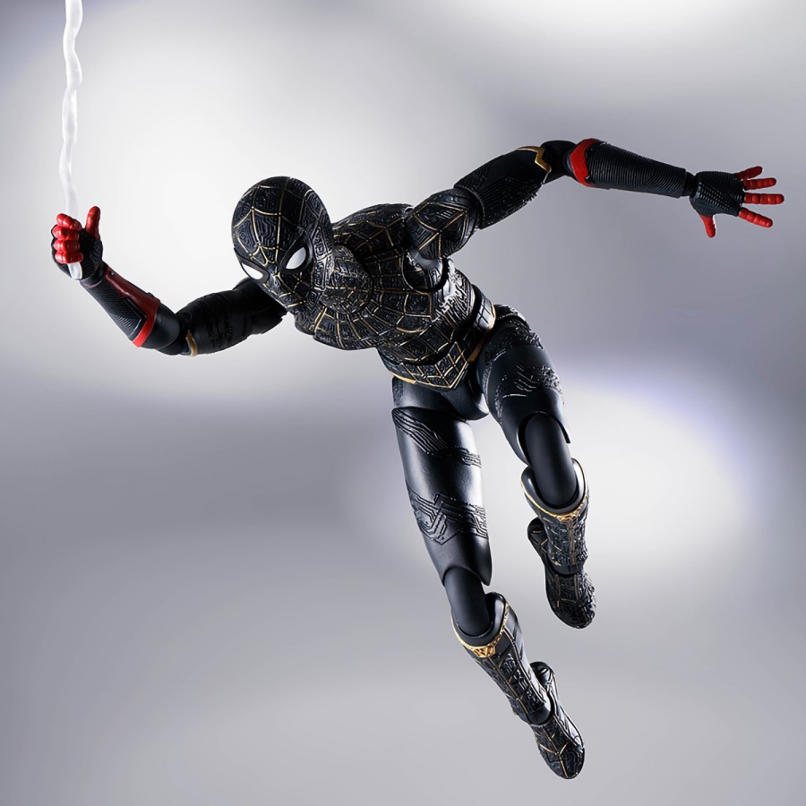 Фигурка S.H. Figuarts Человек Паук Spider-Man ［Black & Gold Suit］(Spider-Man: No Way Home) Special Set 630070